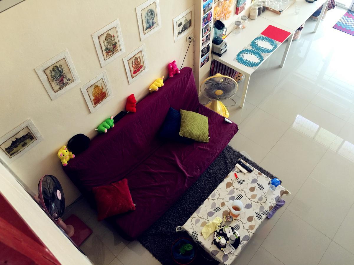 Small Elephant Hostel Bangkok Exteriör bild